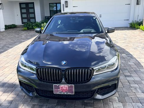 Used 2016 BMW 750i xDrive AWD/4WD image 4