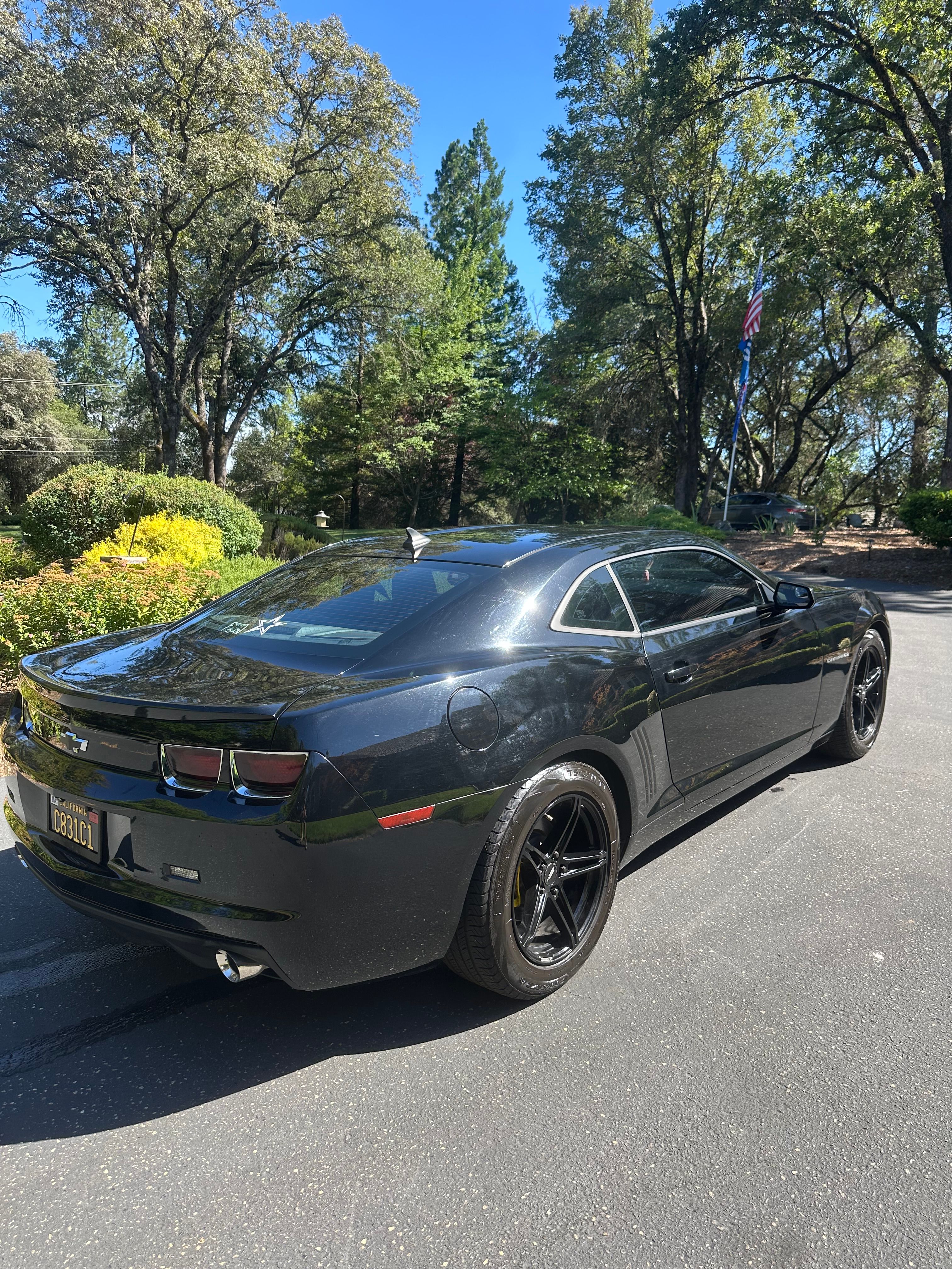 Used 2013 Chevrolet Camaro LS RWD image 4