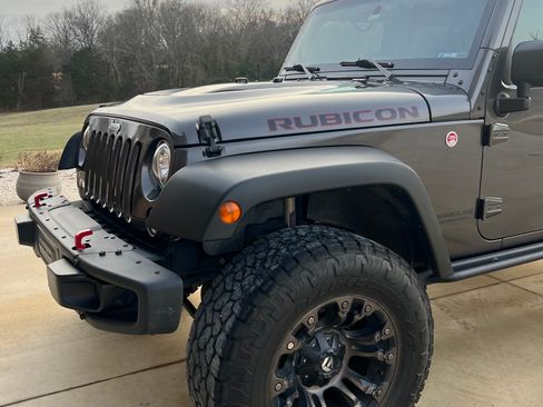 Used 2017 Jeep Wrangler Unlimited Rubicon image 6