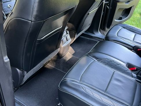 Used 2017 Ford Explorer Platinum AWD/4WD image 16