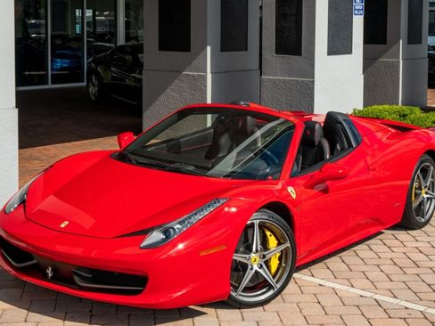 Used 2015 Ferrari 458 Spider image 5