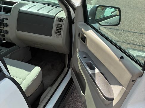 Used 2012 Ford Escape XLT FWD image 14