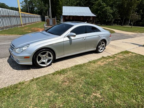 Used 2011 Mercedes-Benz CLS 550 image 5