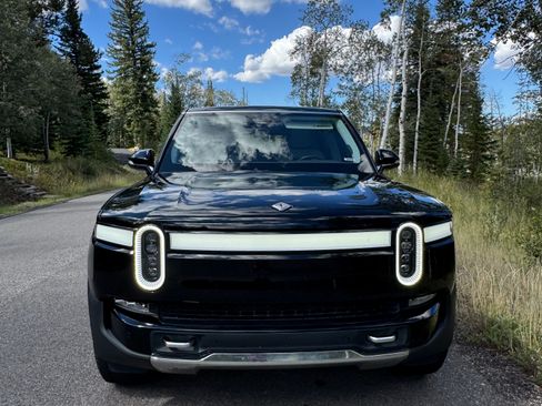 Used 2023 Rivian R1S Adventure Quad AWD/4WD image 2