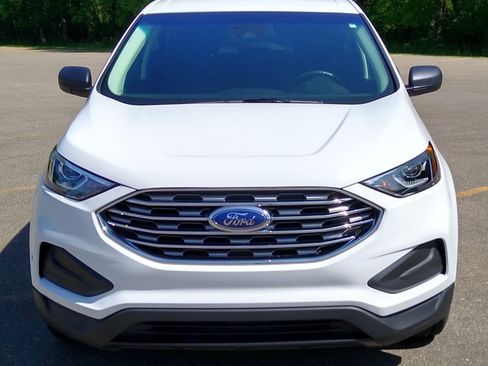 Used 2019 Ford Edge SE image 8