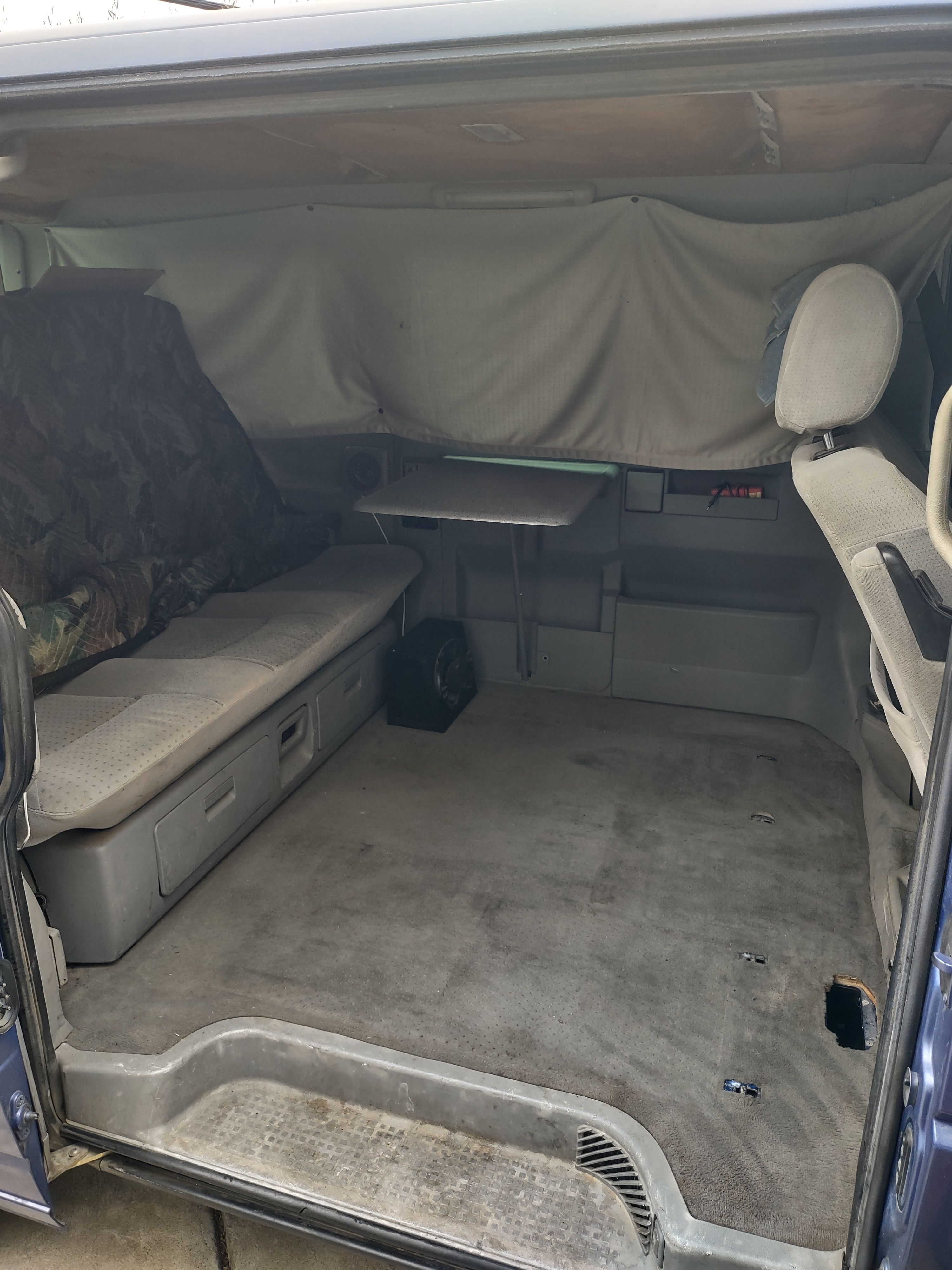 Used 2000 Volkswagen Eurovan MV FWD image 2