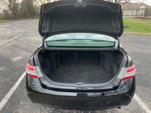 Used 2011 Toyota Camry LE image 21