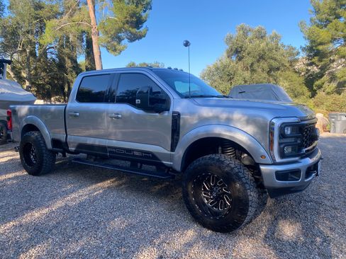 Used 2024 Ford F250 Lariat w/ Lariat Ultimate Package AWD/4WD image 4