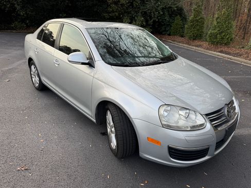 Used 2009 Volkswagen Jetta TDI image 2