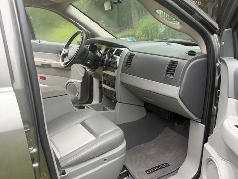 Used 2007 Dodge Durango SLT w/ Interior Convenience Group RWD image 15