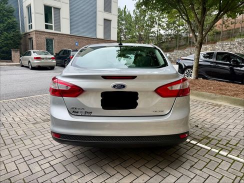 Used 2013 Ford Focus S FWD image 9