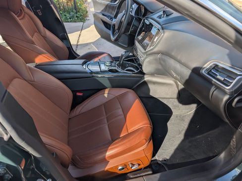 Used 2021 Maserati Ghibli S GranSport image 8