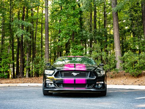 Used 2015 Ford Mustang GT image 5