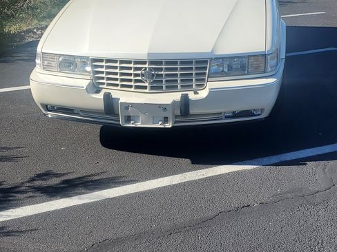 Used 1997 Cadillac Seville STS image 15