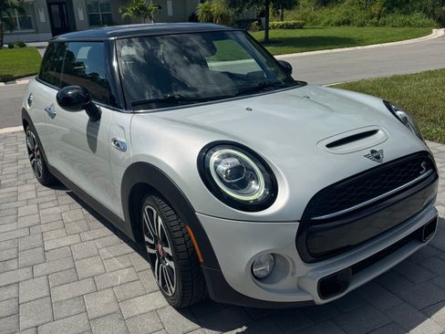 Used 2019 MINI Cooper S FWD image 4