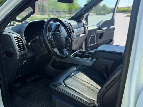 Used 2020 Ford F250 Platinum w/ Tremor Off-Road Package AWD/4WD image 13