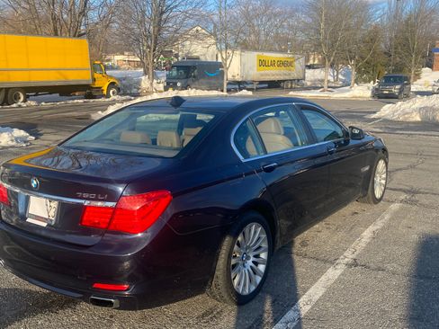 Used 2012 BMW 750Li xDrive image 4