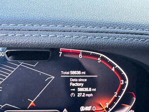 Used 2022 BMW 750i xDrive w/ Luxury Rear Seating Package image 11