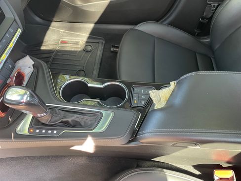 Used 2021 Cadillac CT4 Luxury w/ Sun And Sound Package AWD/4WD image 9