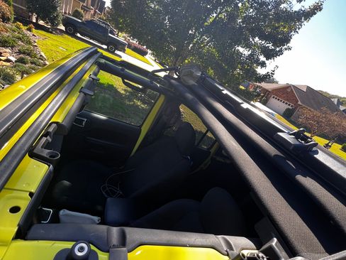 Used 2022 Jeep Wrangler Unlimited Sport w/ Xtreme Recon 35" Tire Package AWD/4WD image 27