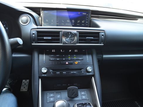 Used 2018 Lexus IS 300 F Sport w/ F Sport Package image 27