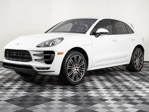 Used 2015 Porsche Macan Turbo AWD/4WD image 2