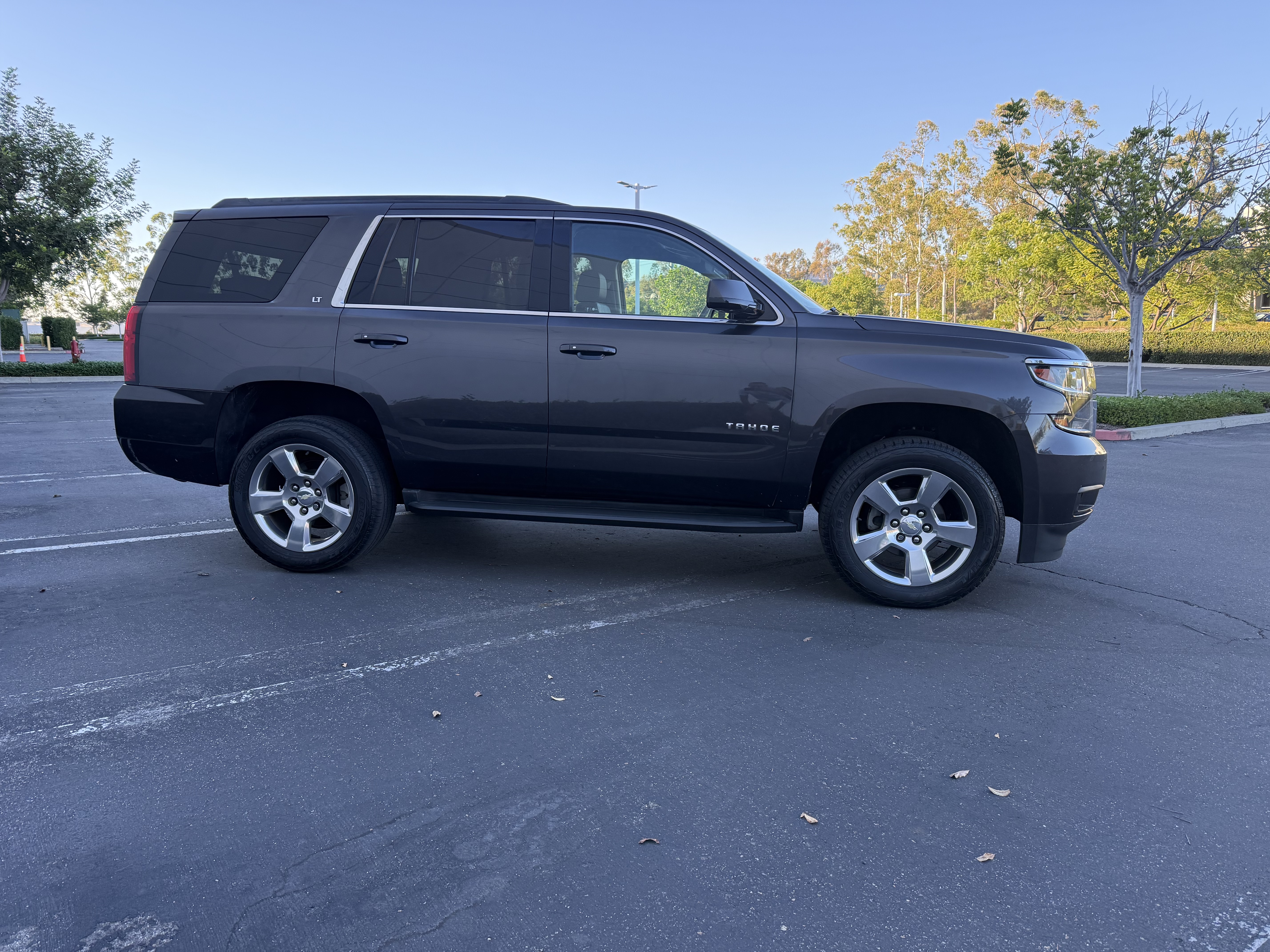 Used 2017 Chevrolet Tahoe LT w/ Luxury Package RWD image 5