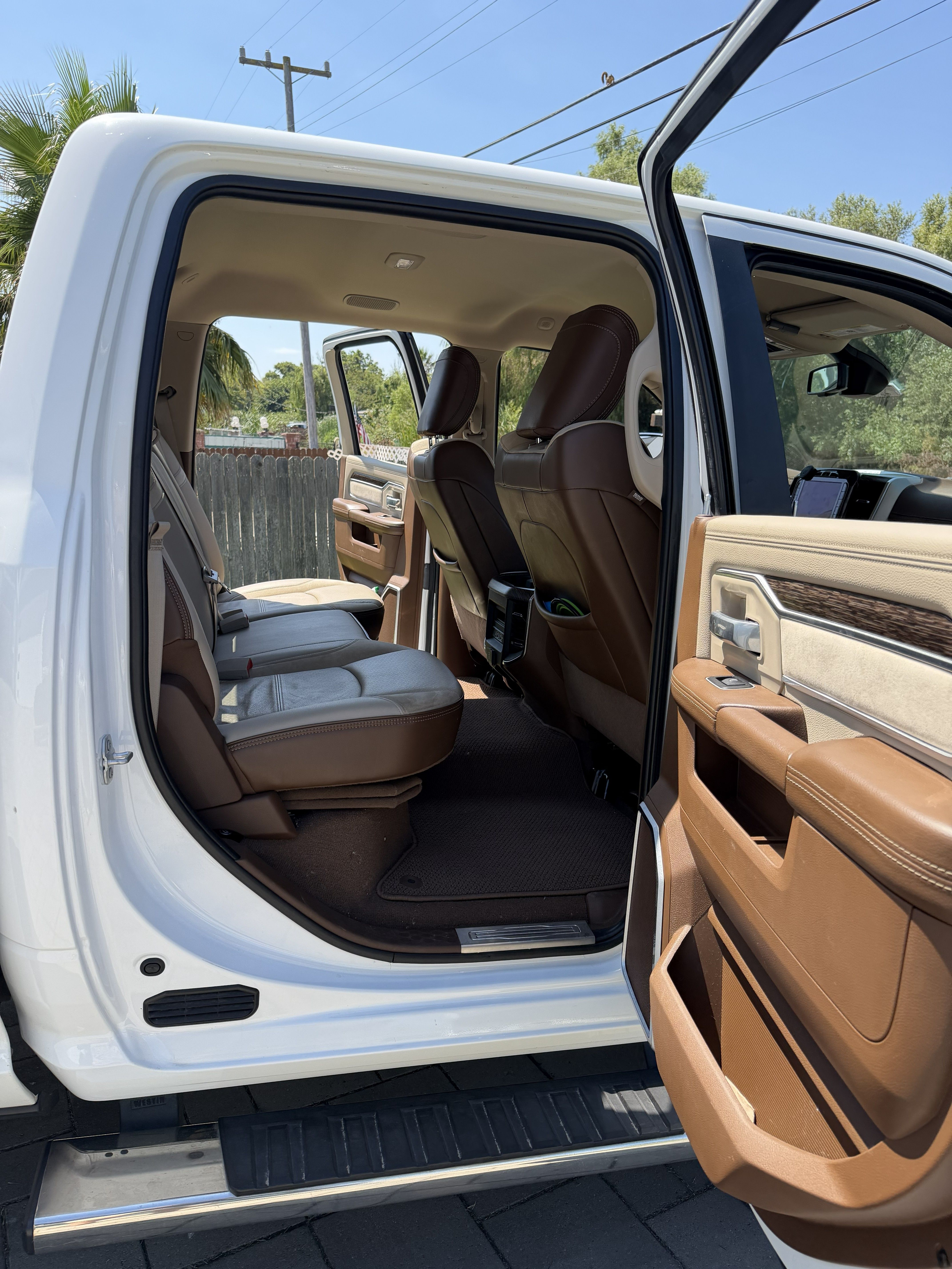 Used 2020 RAM 2500 Laramie AWD/4WD image 8