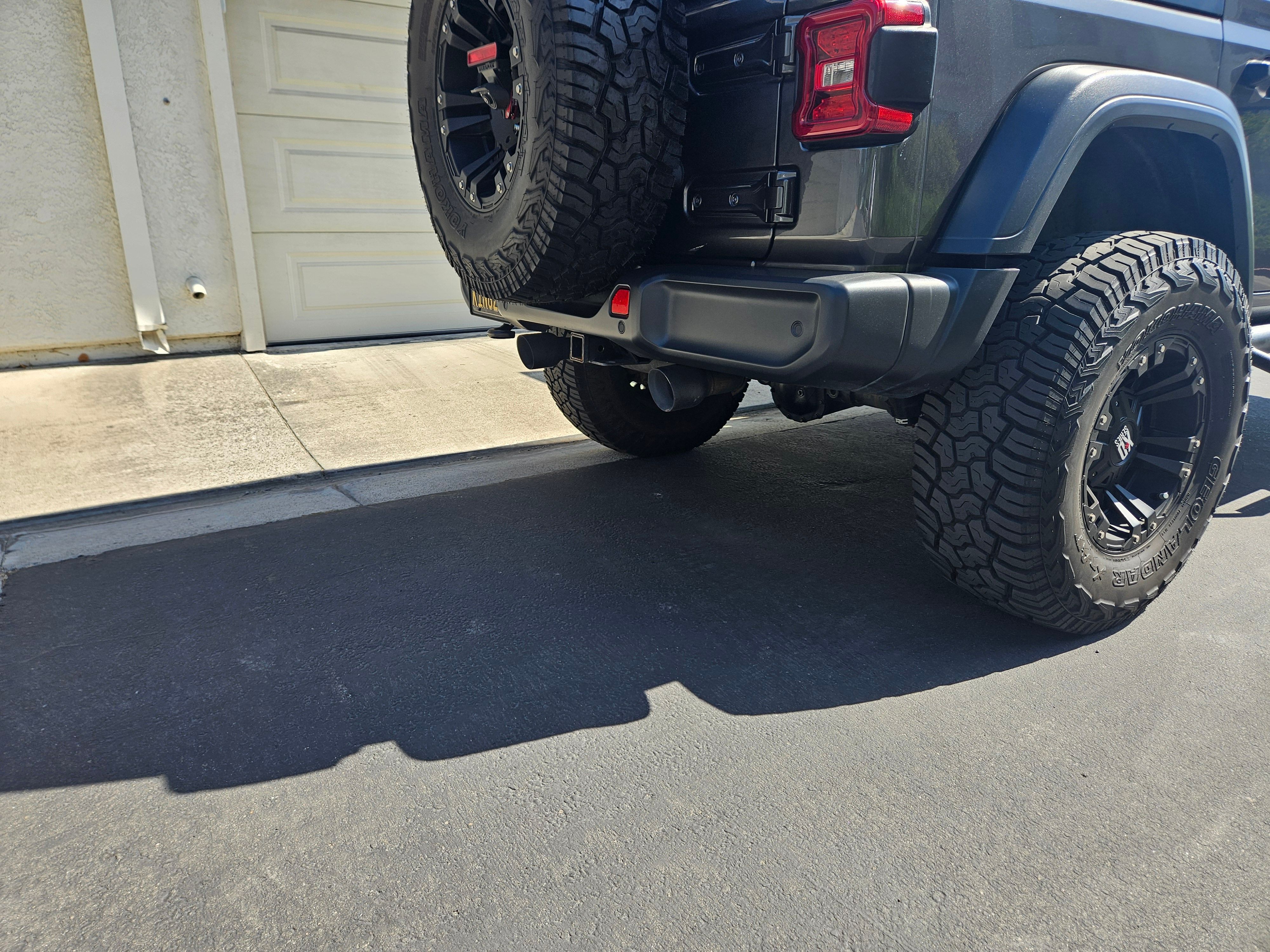 Used 2018 Jeep Wrangler Unlimited Sport S AWD/4WD image 11