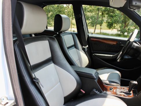 Used 1998 Mercedes-Benz C 43 AMG Sedan image 23