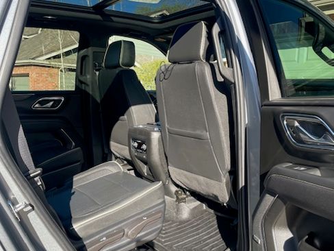 Used 2023 Chevrolet Tahoe Premier image 12