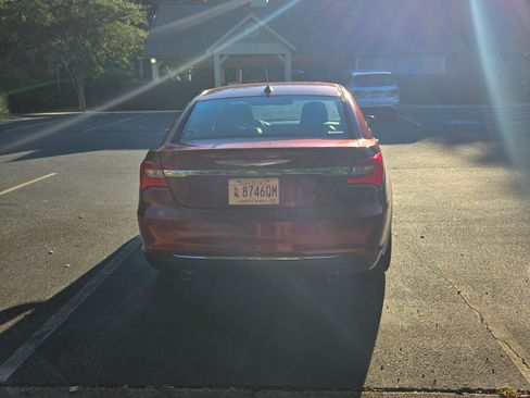 Used 2014 Chrysler 200 Limited w/ Sun/Sound Group image 8