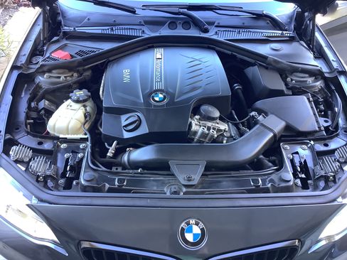 Used 2016 BMW M235i Coupe image 23