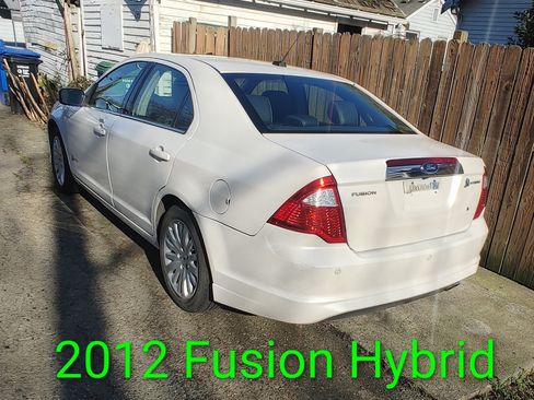 Used 2012 Ford Fusion Hybrid image 4
