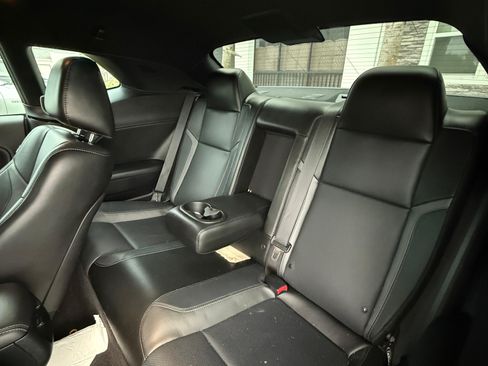 Used 2017 Dodge Challenger R/T Plus image 18