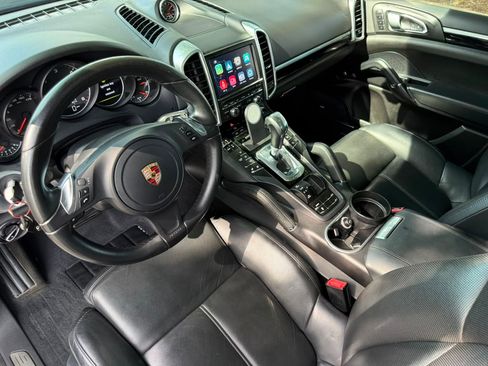 Used 2014 Porsche Cayenne Diesel Platinum Edition AWD/4WD image 22