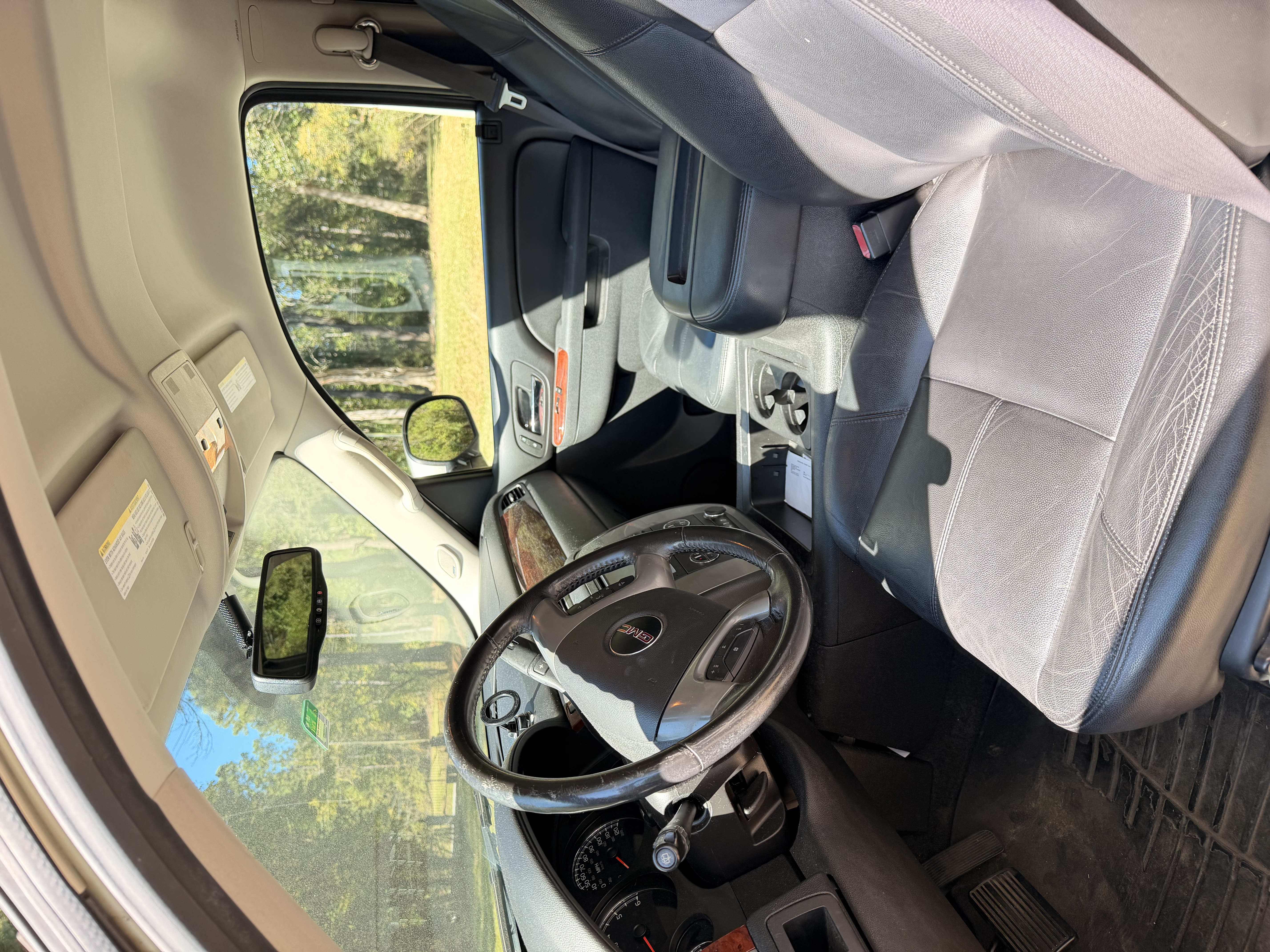 Used 2013 GMC Yukon XL SLT RWD image 10