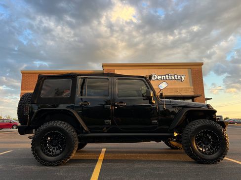 Used 2016 Jeep Wrangler Unlimited Sport image 6