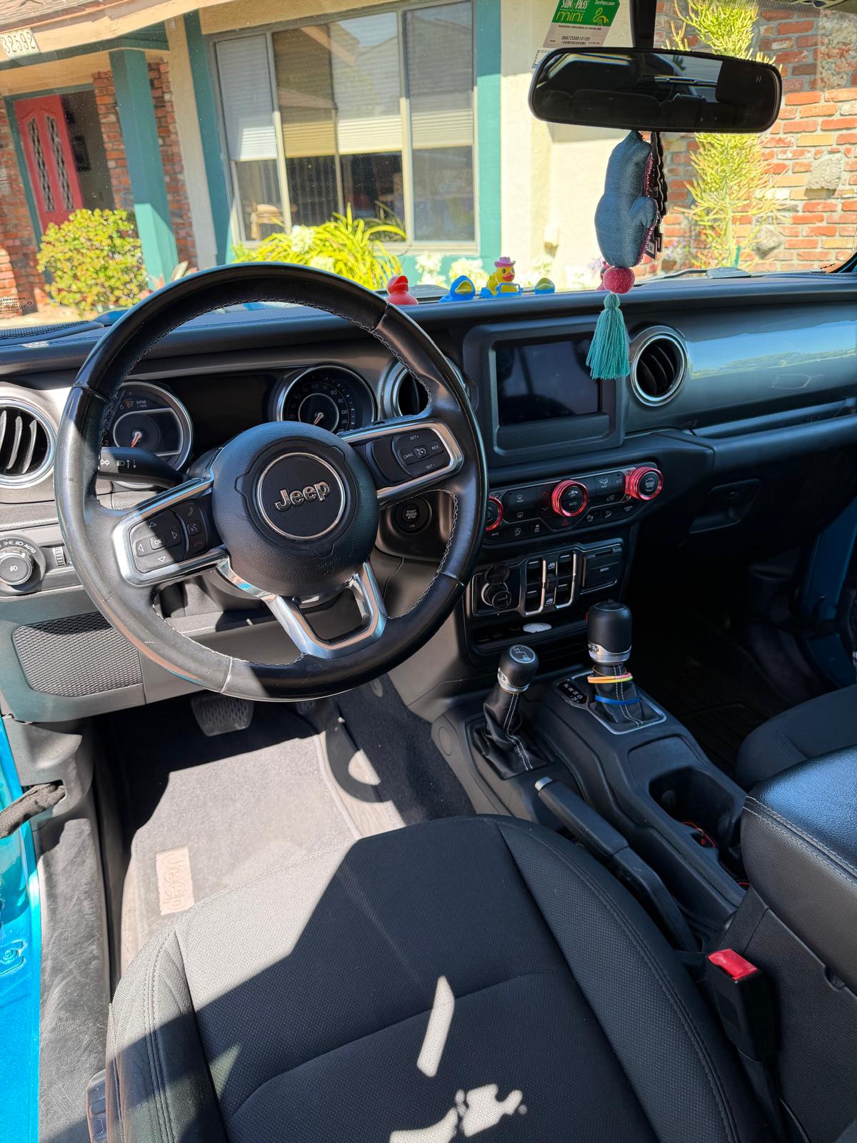 Used 2020 Jeep Wrangler Unlimited Sahara w/ Safety Group AWD/4WD image 17