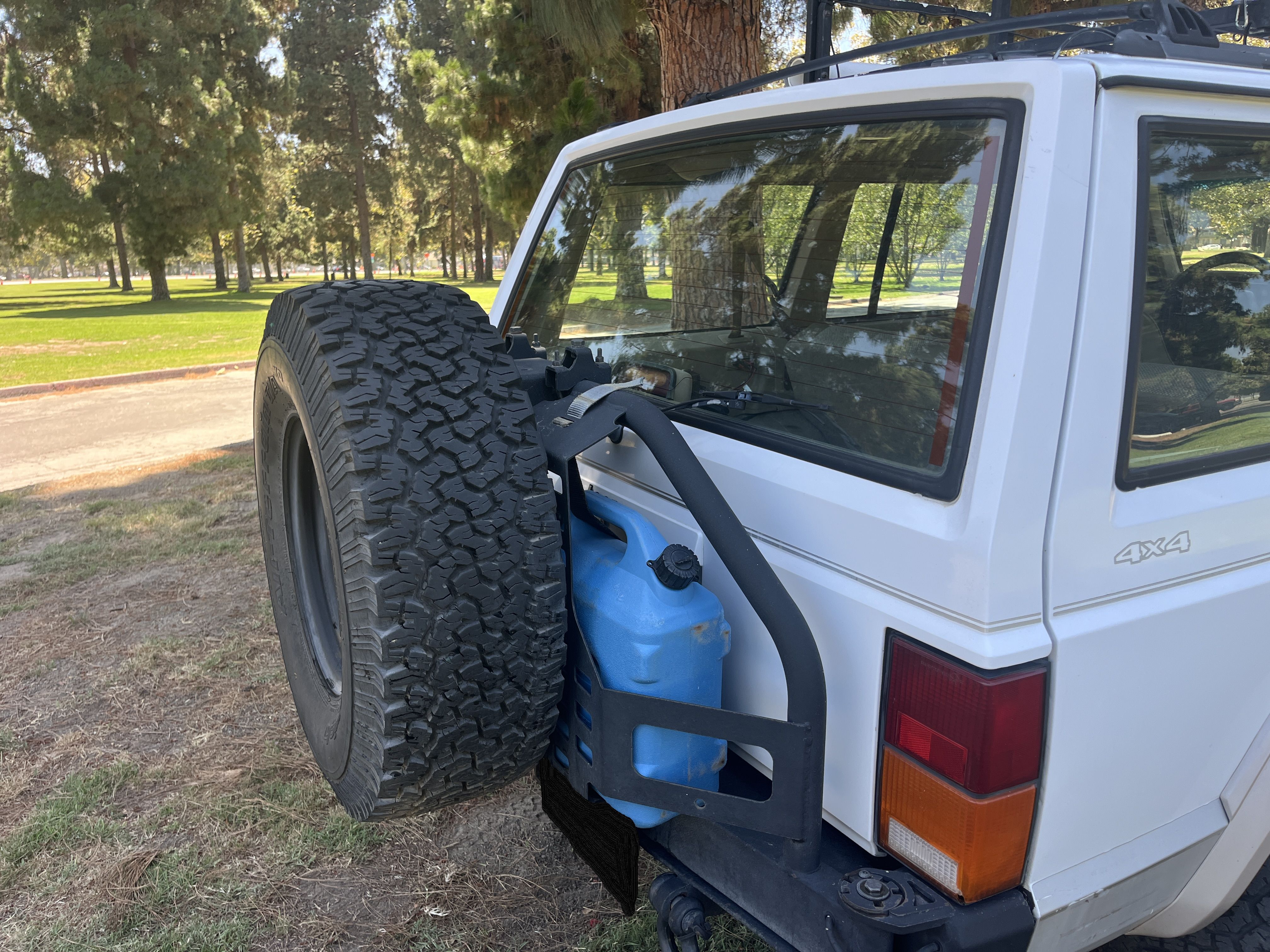 Used 1995 Jeep Cherokee Country AWD/4WD image 9