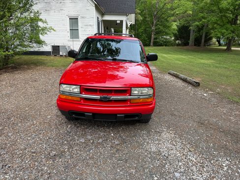 Used 1999 Chevrolet Blazer 2WD 2-Door image 4