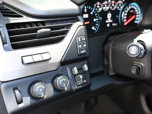 Used 2020 GMC Yukon Denali w/ Denali Ultimate Package AWD/4WD image 15