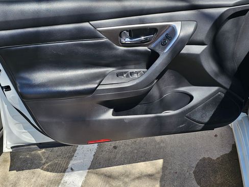 Used 2014 Nissan Altima 3.5 SL w/ Technology Package image 15