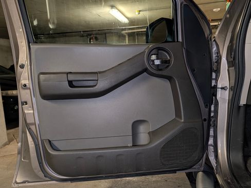 Used 2005 Nissan Xterra S w/ (P01) Power Pkg image 10