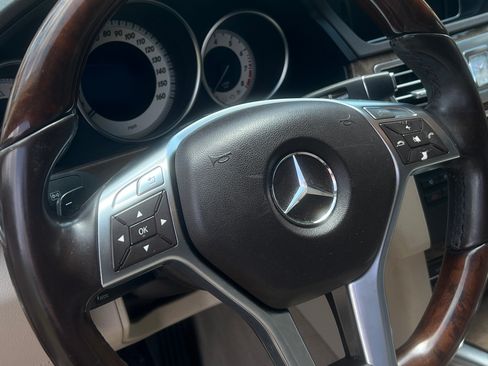 Used 2014 Mercedes-Benz E 350 Sedan image 2