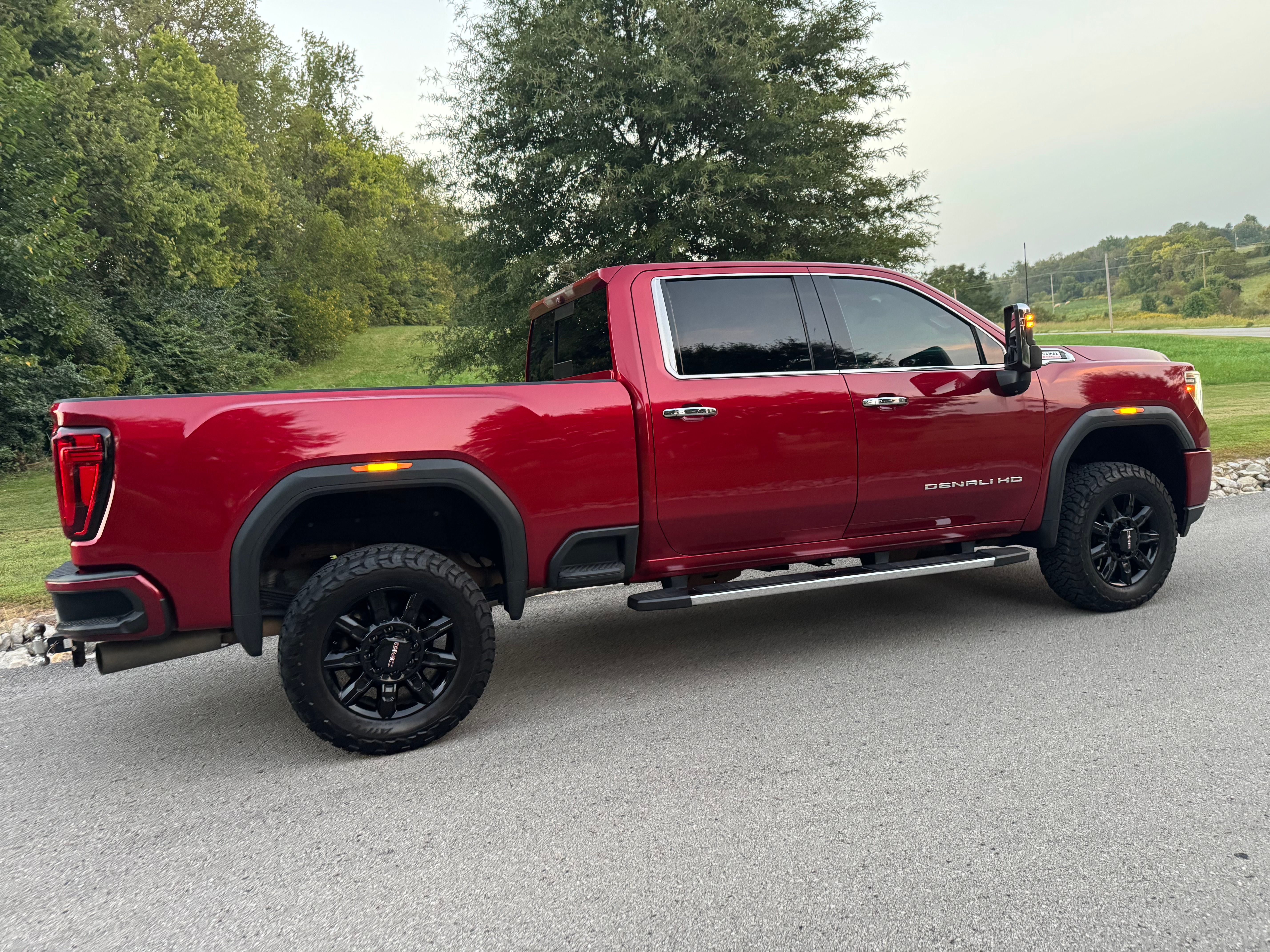 Used 2023 GMC Sierra 2500 Denali w/ Denali Ultimate Package AWD/4WD image 14