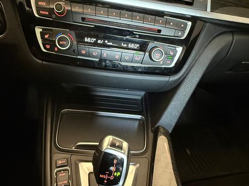 Used 2018 BMW 330e RWD image 11