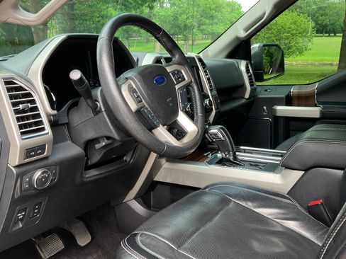Used 2016 Ford F150 Lariat AWD/4WD image 10