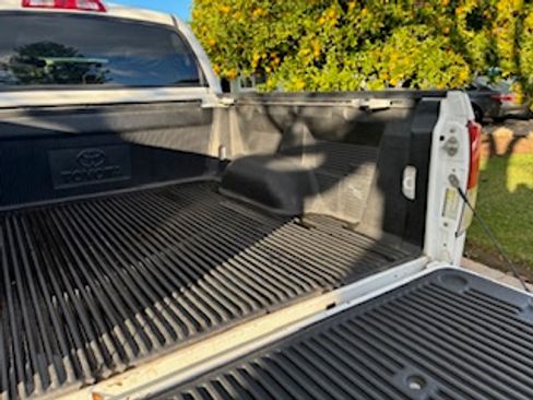 Used 2011 Toyota Tundra SR5 image 6