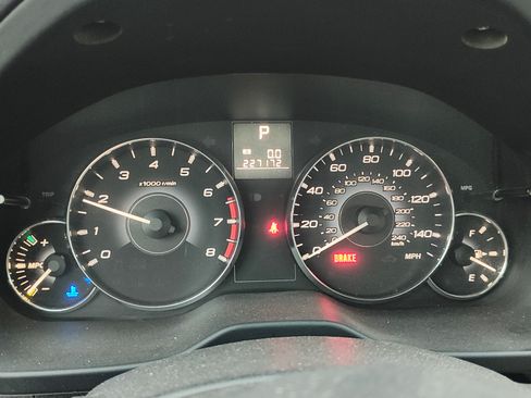 Used 2011 Subaru Outback 2.5i image 10